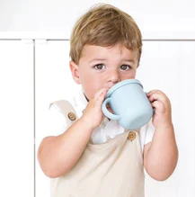 How to Transition from Bottle to Sippy Cups